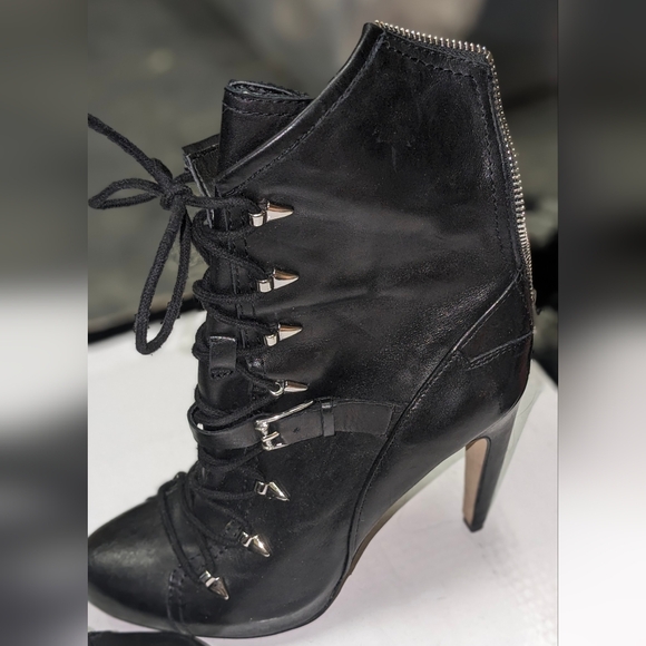 Sam Edelman Zip & Tie Up Ankle High Heel Boots with Decorative Spikes Size 7 1/2 - Picture 3 of 9